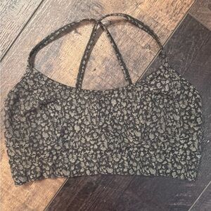 ✨ Varley Leopard Print Sports Bra – Size M ✨